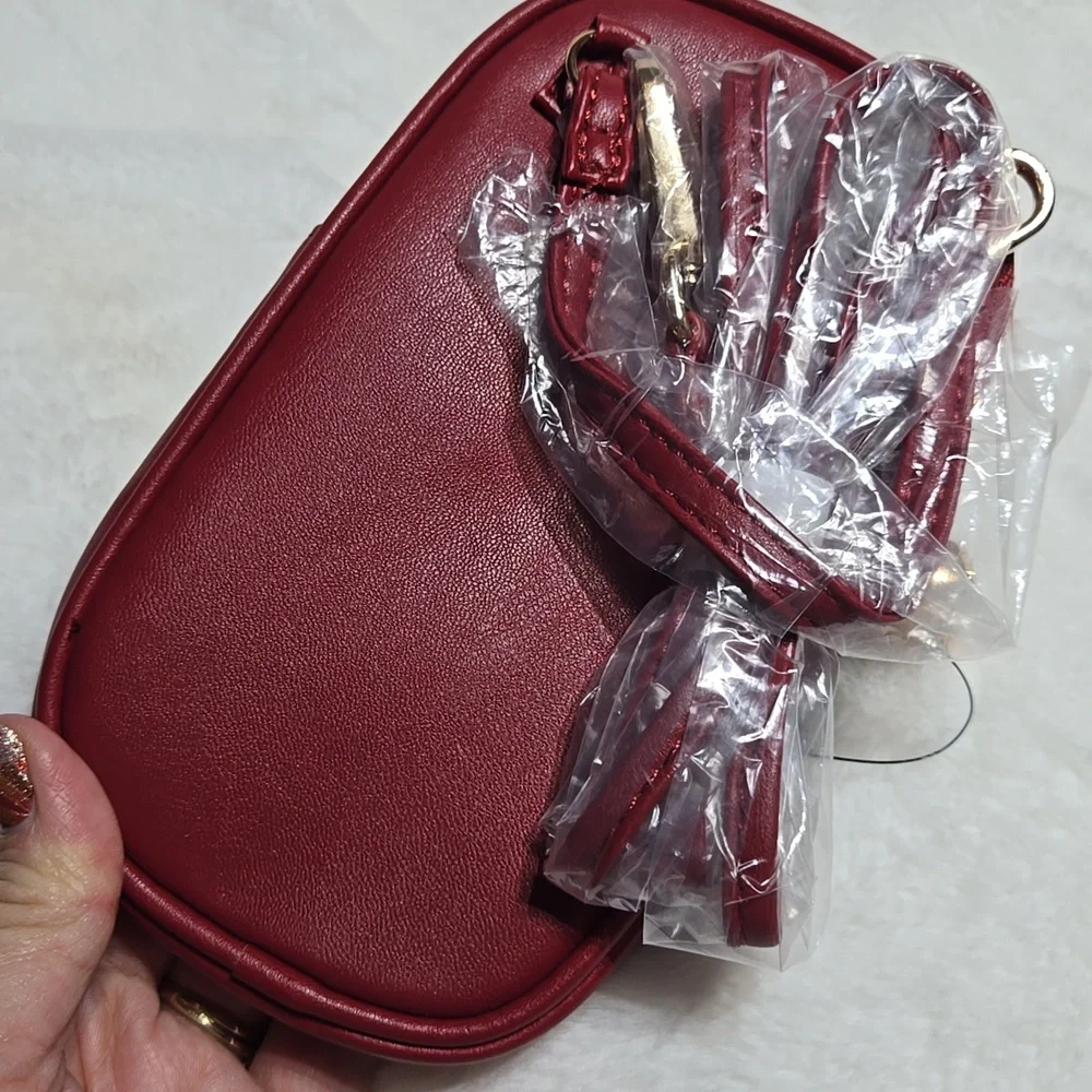 Badgley Mischka Quilted Brick Red Crossbody Phone Case New